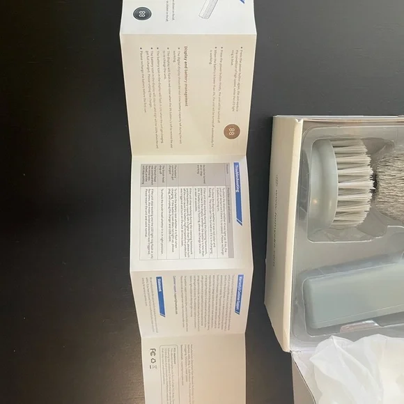 Electric Spin Scrubber in Gray - Picture 5 of 8